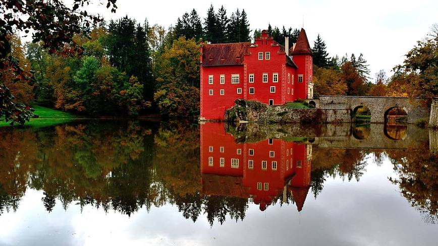 červena-lhota-chateau-south-bohemia-czech-republic